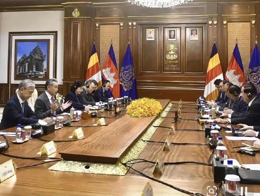 柬埔寨那边，风向彻底变了。6月2号，30个中国人刚被拷走，第二天，国家代元