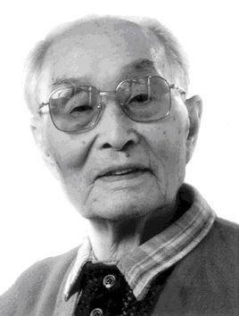 1966年11月，孔子墓被炸药掀开，漫天黄土飞得像金粉，可凑近一瞧，这埋了两千多