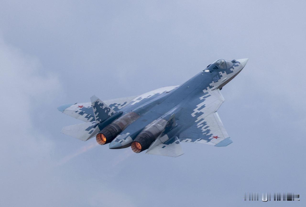 一个令乌克兰和整个欧洲，感到担心的情况出现了，那就是俄罗斯装备了大量的五代机苏-