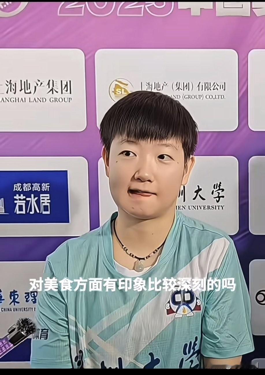 这个刘海谁给咪剪的！杭州的理发师跑去北京了么？任何影响宝宝打小白球的，宝宝下手