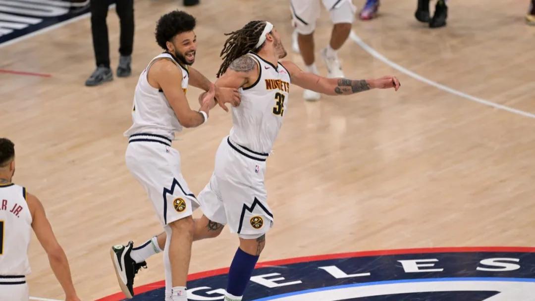 戈登1年3次腿筋拉伤!总冠军前锋赛季报销