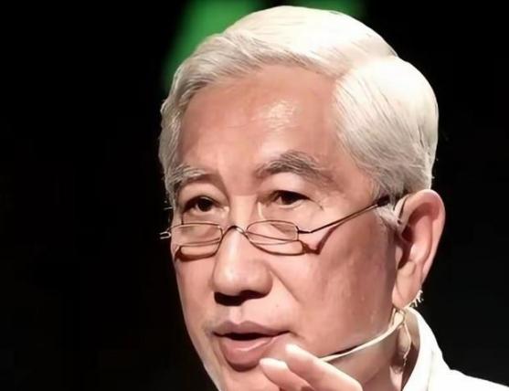 清华教授柳冠中语出惊人！中国人该清醒了！他曾直言：无人机、无人驾驶、无人商店、无