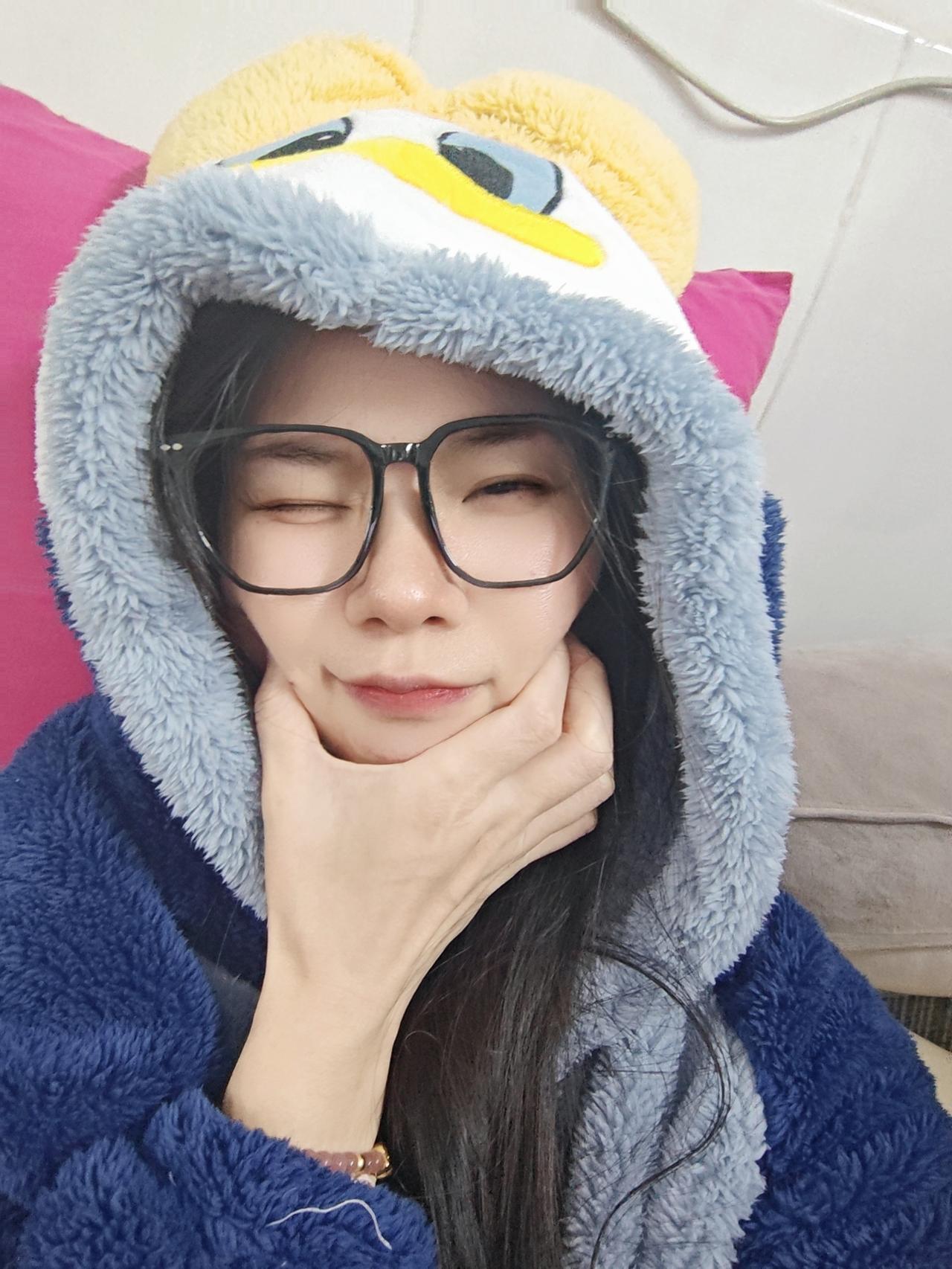 紫微斗数中的桃花星耀有正桃花和次桃花两种，而正桃花又有正统桃花和野桃花之分。