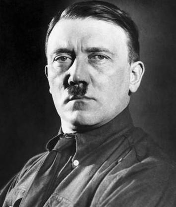 1935年，希特勒清空了办公室所有人，只为等待一个中国男人，过了很久，一个瘦弱的