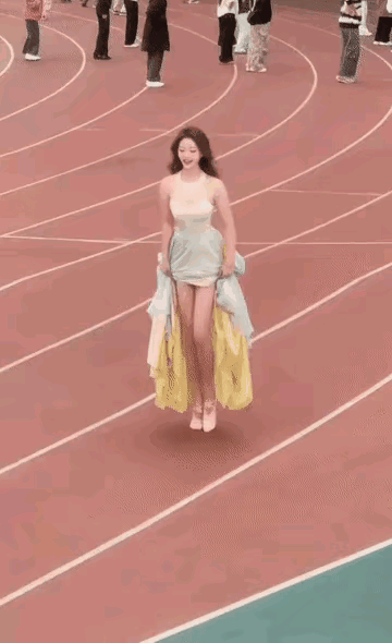 力度与柔美完美结合[赞]仿佛是舞蹈精灵