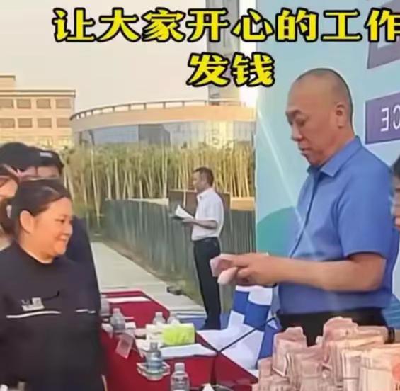 崔培军年会上吞云吐雾、豪爽饮酒的画面一出，不少人直呼：瞬间觉得MBA白读了。这般