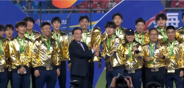 泰州队就是看了这篇文章夺冠的，苏超决赛泰州队防守异常勇猛，拼到了最后一刻，范厚泰