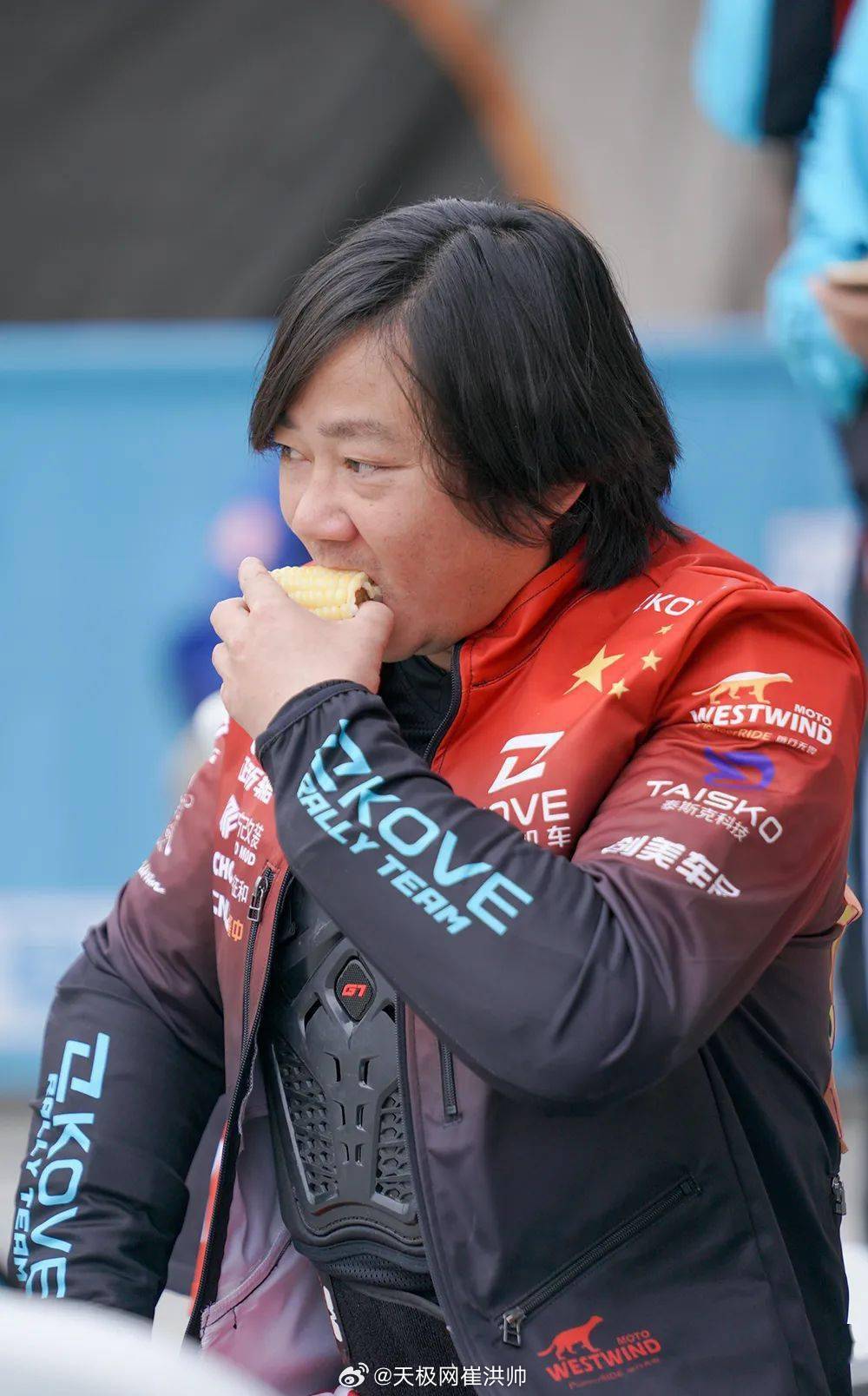 张雪机车夺冠2024年，那时候刚考完摩托驾照准备买辆练手车，开始关注摩托车，