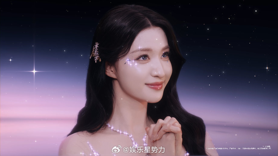 王楚然荣耀600幸运星女神降临星光漫洒氛围感拉满，亮眼穿搭尽显优雅气质，精致造
