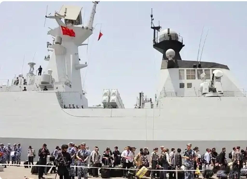 战争开始的先兆：美国、欧洲的大使馆开始从中国撤离，因为小本子要发