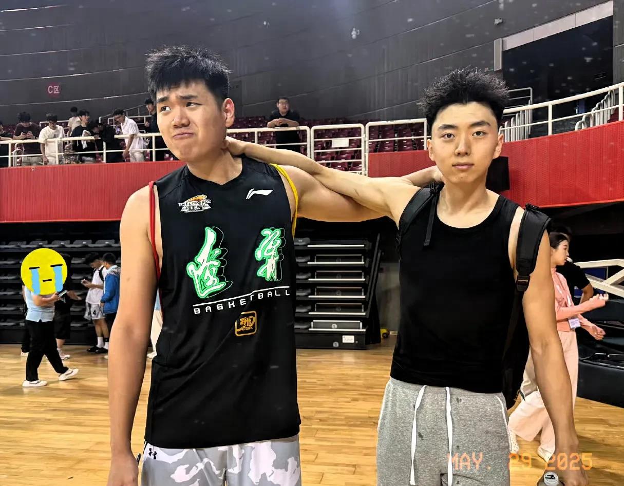辽宁青年队太横了！黄秋实打北京让我眼前一亮，这不就是李晓旭吗？他的表现简直惊