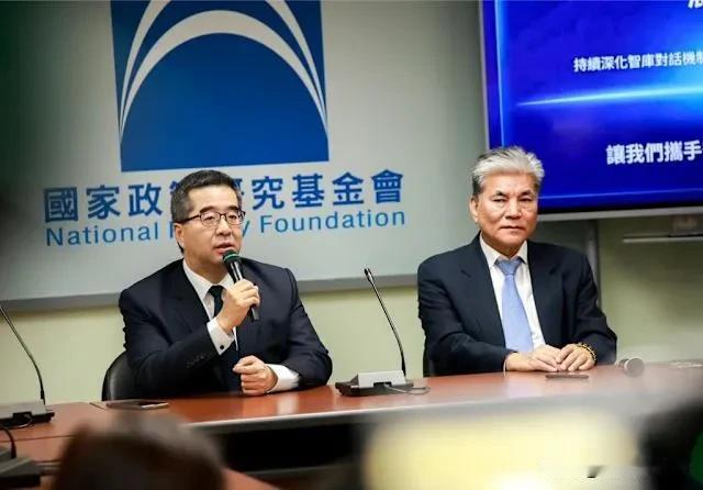 还是退了吧！萧旭岑驳斥“退党潮”传闻，称郑丽文上任以来近万人入党同时称“亲美友