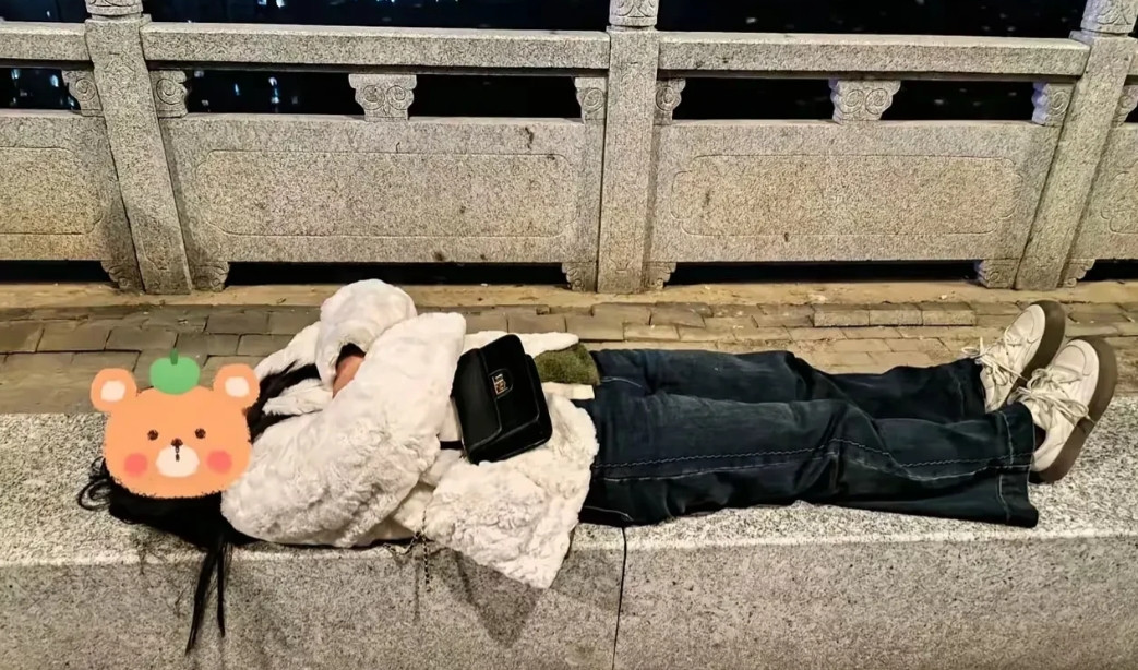 丈夫怀疑孩子不是亲生，女子信誓旦旦坚称没问题。忍无可忍的丈夫拉着孩子做亲子鉴定，