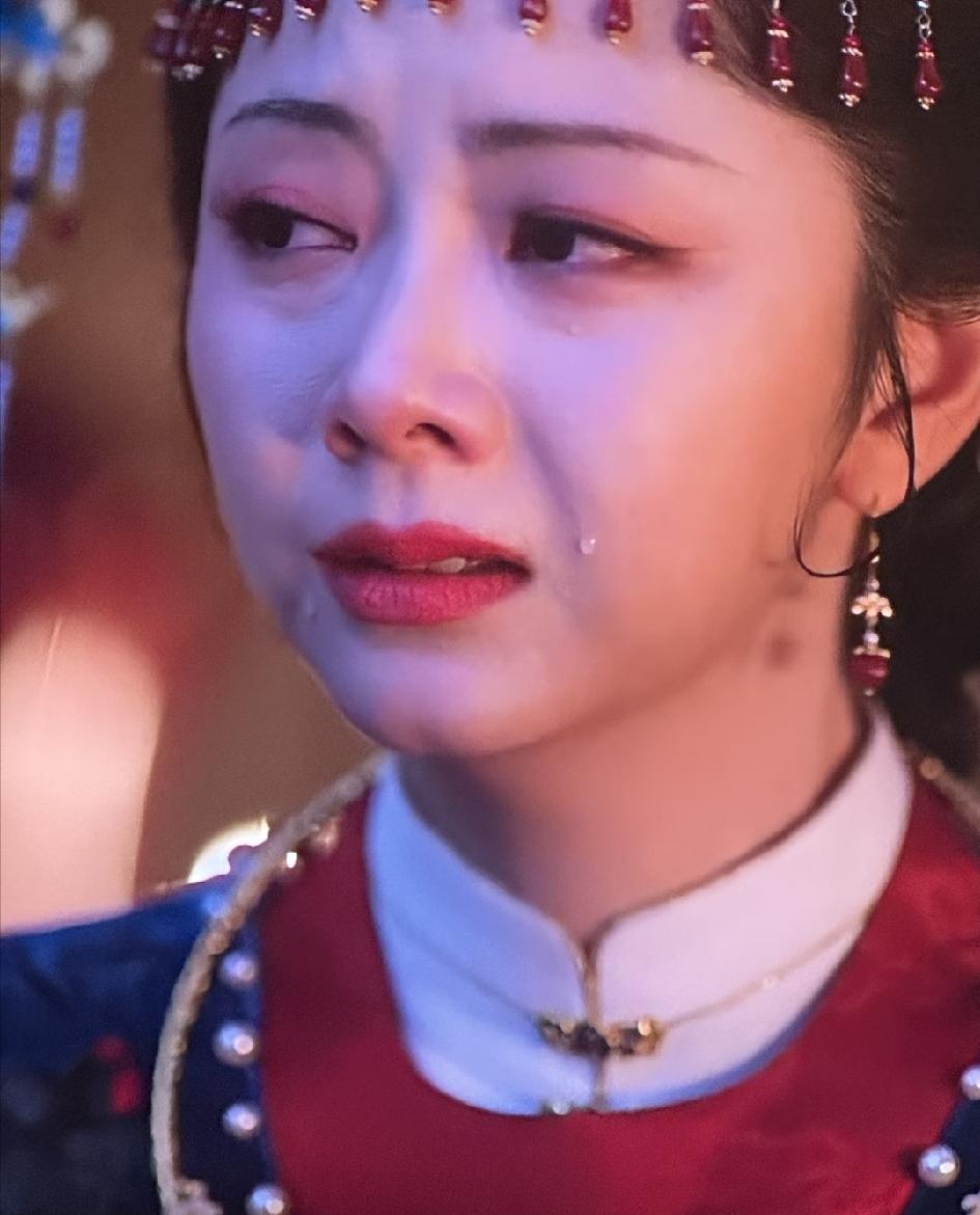 许兰香这个角色，谭松韵演得真好。比如，结婚这里哭得委屈，还要收着，就演得很好。