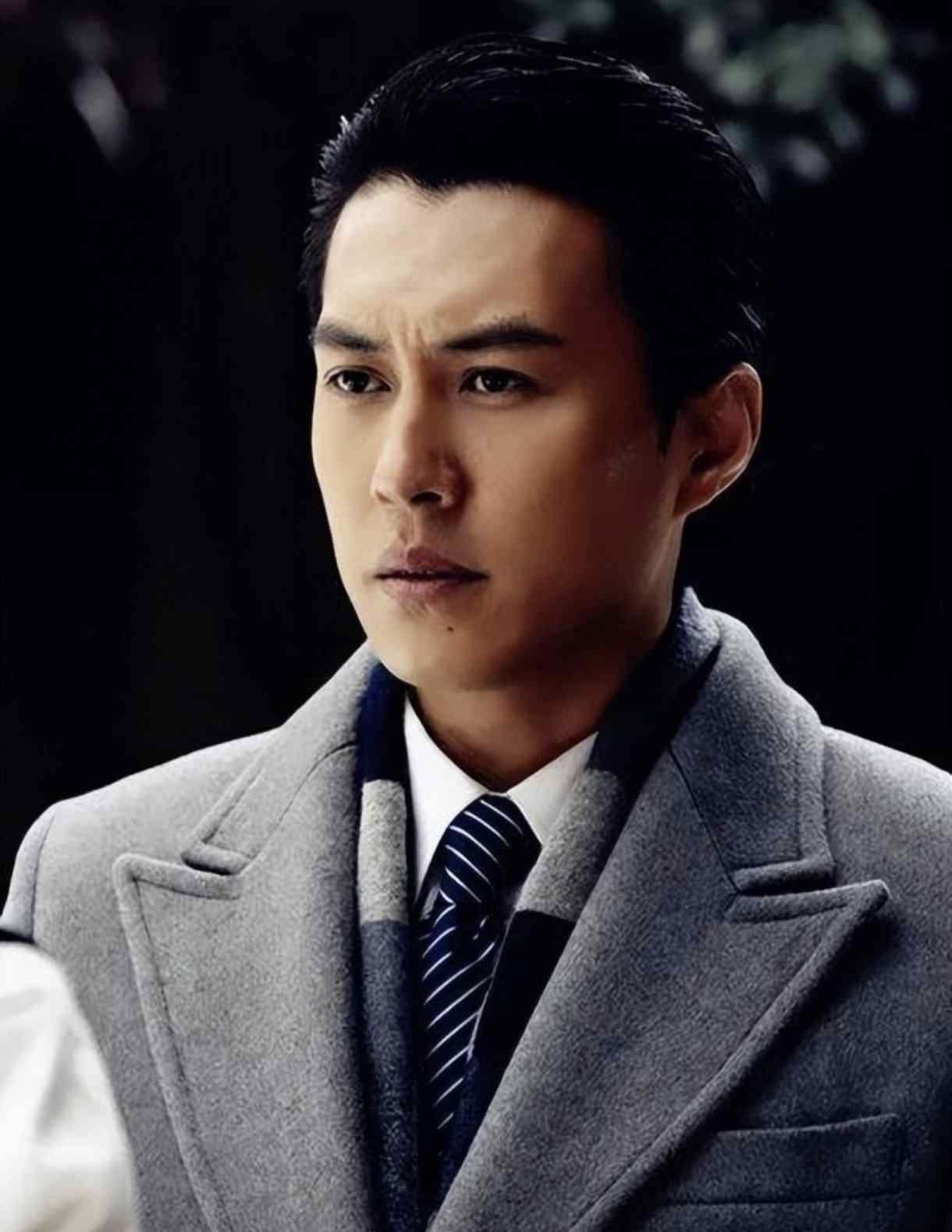 男人和女人的两大逻辑：你是男人，你追求女人，你就会失去金钱。但你追求金