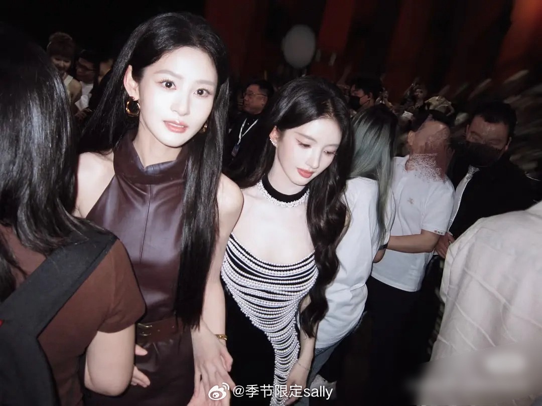 好美的两张脸​​​