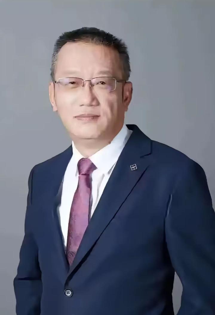 真没想到，身家几十亿的企业家，也没能跨过这道坎。刚看到消息，成都那位传奇老板李瑜