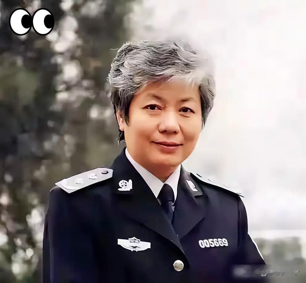 [红脸笑]李玫瑾教授这次“跨界”发声真的太让人意外了！一个搞犯