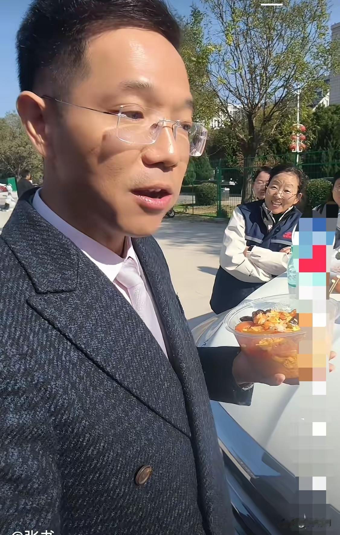 好消息，北京一保镖公司回应网友期待，愿意为李圣律师进行价值5万元的免费保镖服务。