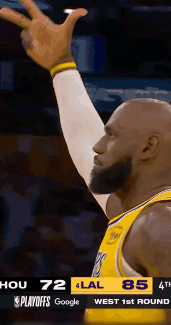 湖人主场最靓的仔！41岁的詹姆斯，已经是湖人第三顺位的老家伙，带着一帮角色球员，