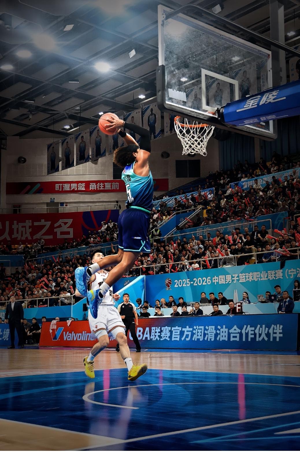 CBA季后赛格局太现实：粤浙鲁7队已晋级，江苏为何成了例外？四大经济