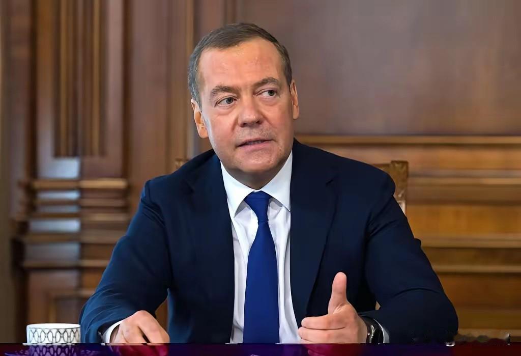 美国赢麻了，俄罗斯输惨了。不是输在顿巴斯的战壕里，是输在了地缘格局上。四年炮火