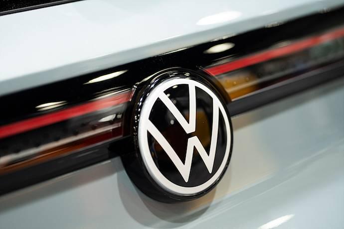 【欧盟拟取消中国产大众电动车20.7%关税】欧盟委员会（EU）正考虑取消对