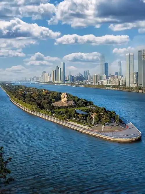 橘子洲竟是“世界最大内陆洲”，长知识了今天，我和爱人去了长沙5