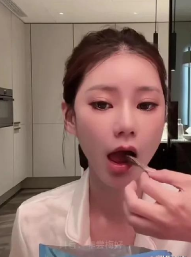 “马小梅果然是狠人！张兰都佩服！别看马小梅一副弱不禁风的样子，但做起事来那是汪小