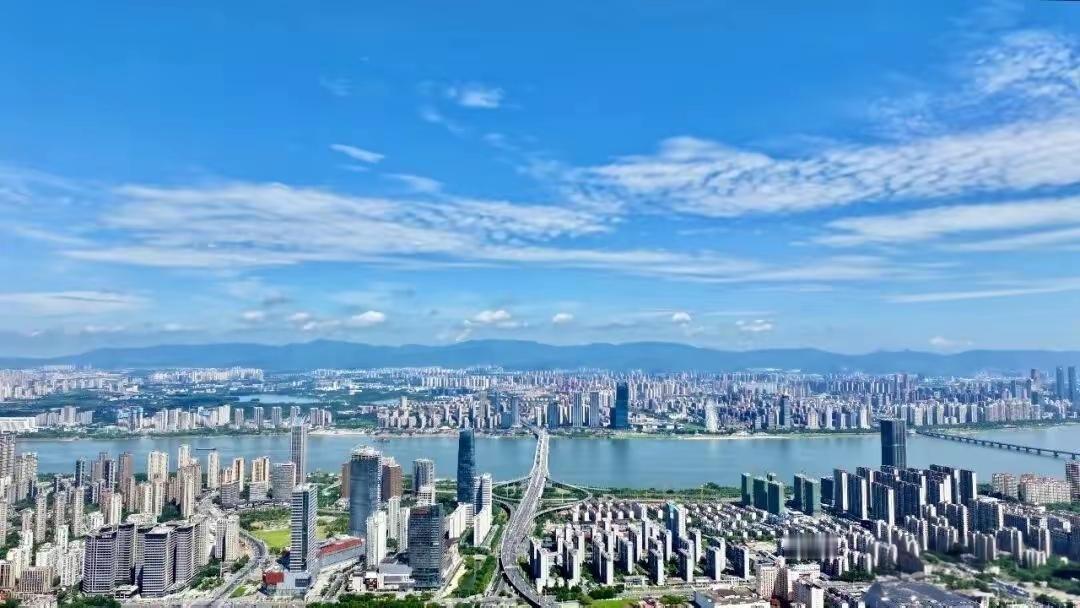 如何尽快做大做强南昌市？立足省会引领战略、跳出南昌看南昌、跳出南昌发展南昌