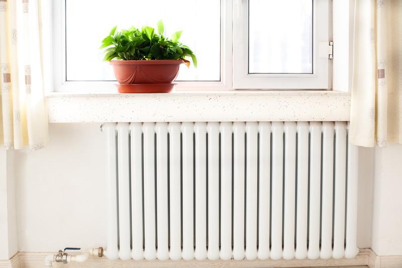 冬天取暖妙招多多。北方有集中供暖，南方就得自己想办法。白天拉开窗帘让阳光进屋升