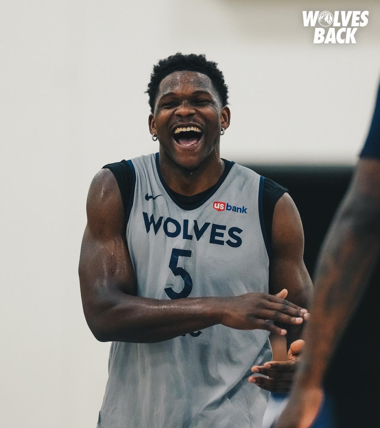 NBA首轮全部结束，次轮G1结束3场！现在可以重新预测NBA总冠军了！好戏开场