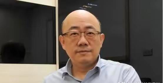 台湾评论员郭正亮曾表示：“我认识的国民党人里，没有一个主张两岸统一；连战、吴伯雄