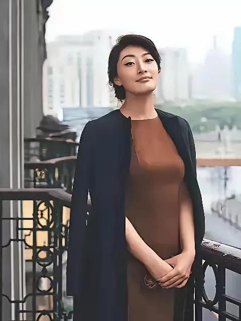 宗大小姐手腕真硬！先不说宗老塌坟一事，毕竟斯人已逝。但宗馥莉这一招杀人诛心，足