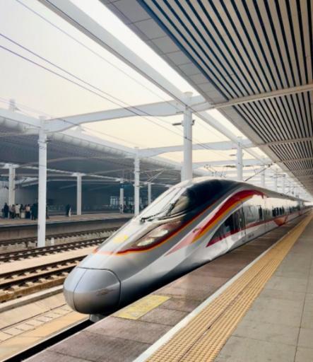 美国大使惊呆了：复兴号时速308公里，彻底击碎西方偏见神话！复兴号让美国大使