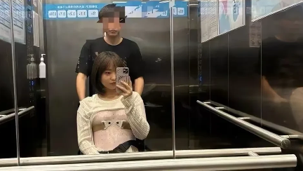 四川成都，25岁女子和男友一家自驾游，本来应该是欢快的旅行，可就在旅途中，男友的