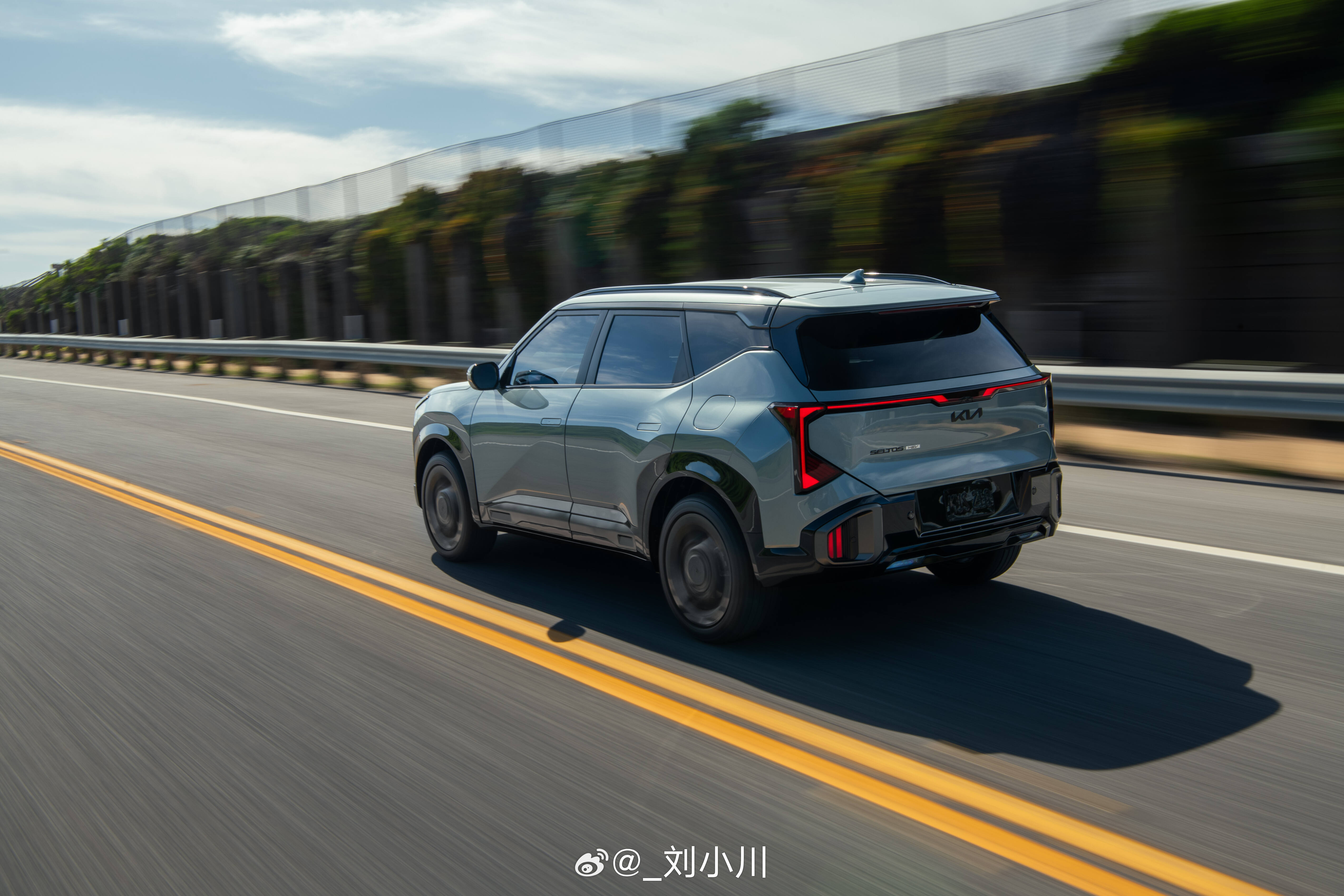 全新一代起亚赛图斯SeltosHEV附上一组全新一代起亚赛图斯Seltos