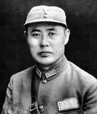 傅作义本在上将名单中，毛主席没同意！周总理到傅作义家说明原因：“你在北平起义的功