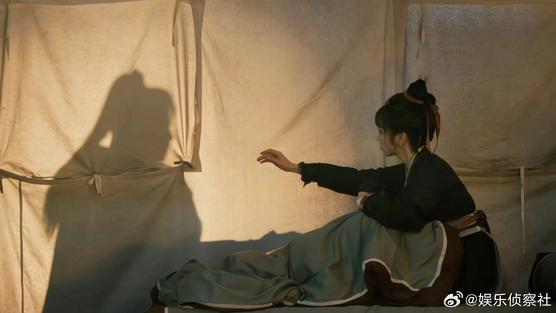 张凌赫导演你管管她，哈哈哈哈哈哈哈哈，张凌赫田曦薇你俩也太甜了吧～