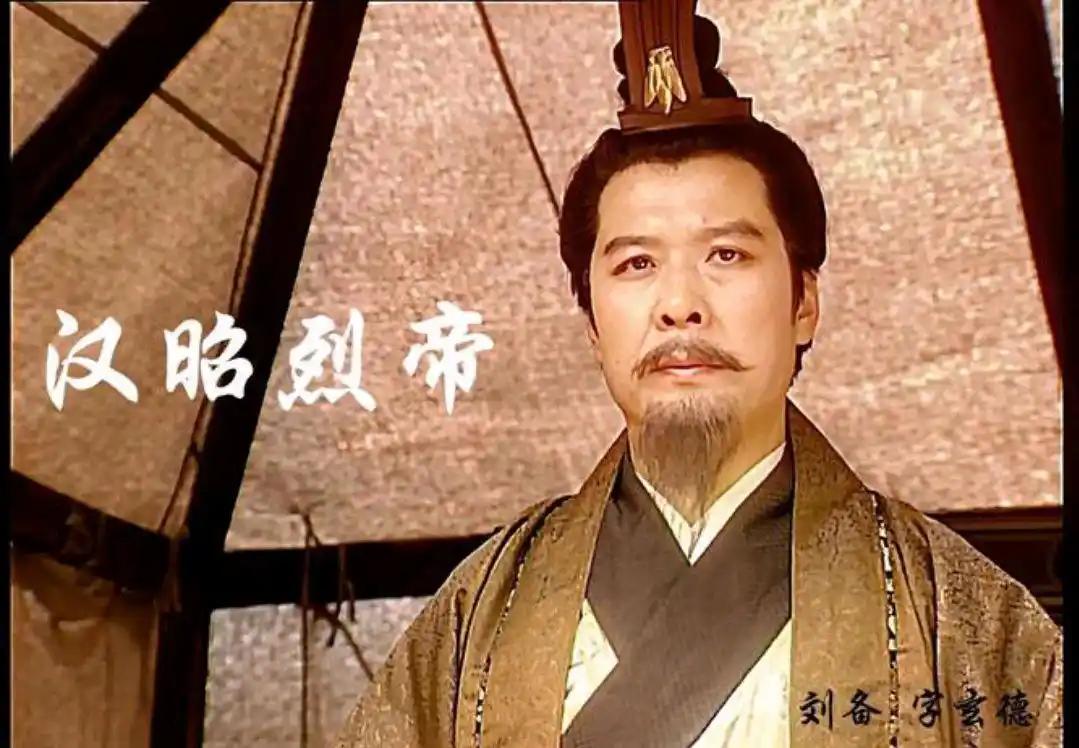 诸葛亮为何选择刘备而不是曹操?曹操挟天子以令诸侯，让皇权旁落，被视为乱臣贼子。