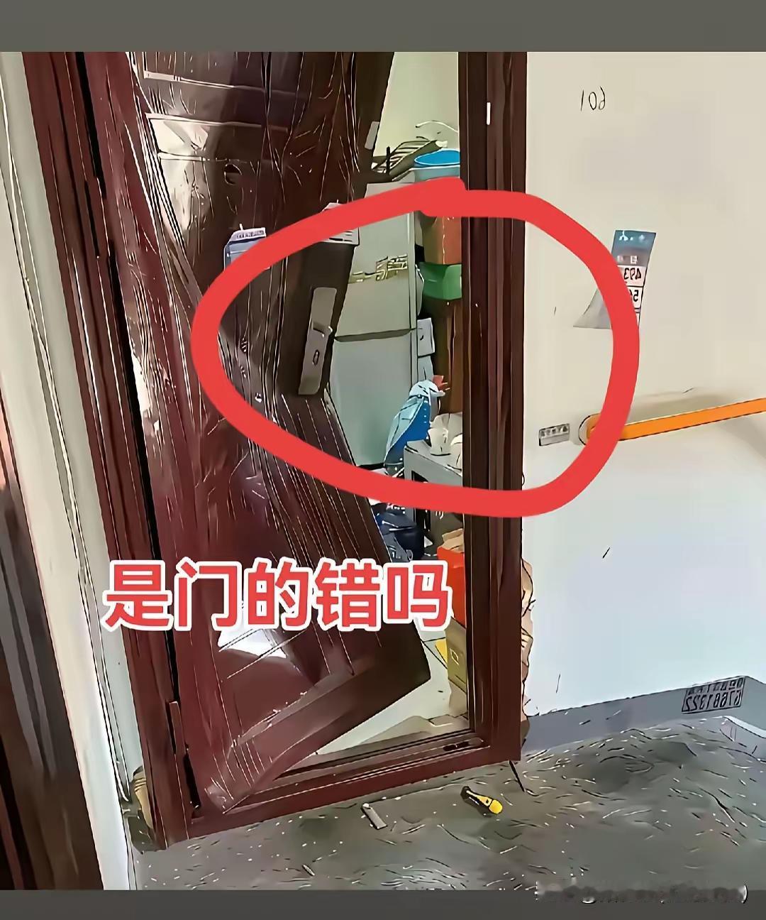 妻子为啥不开门？老公提前回来，没有给妻子打电话，怎么敲门都不开，老公一气之下