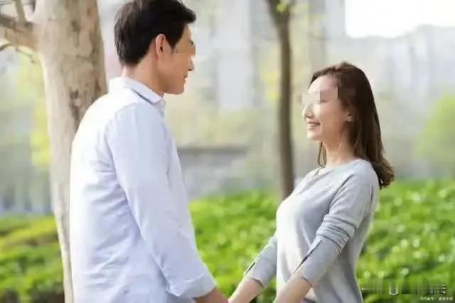 宁夏银川，男子跟女友同居期间，偷偷安装摄像头，拍下他们的性爱视频。后来，女友