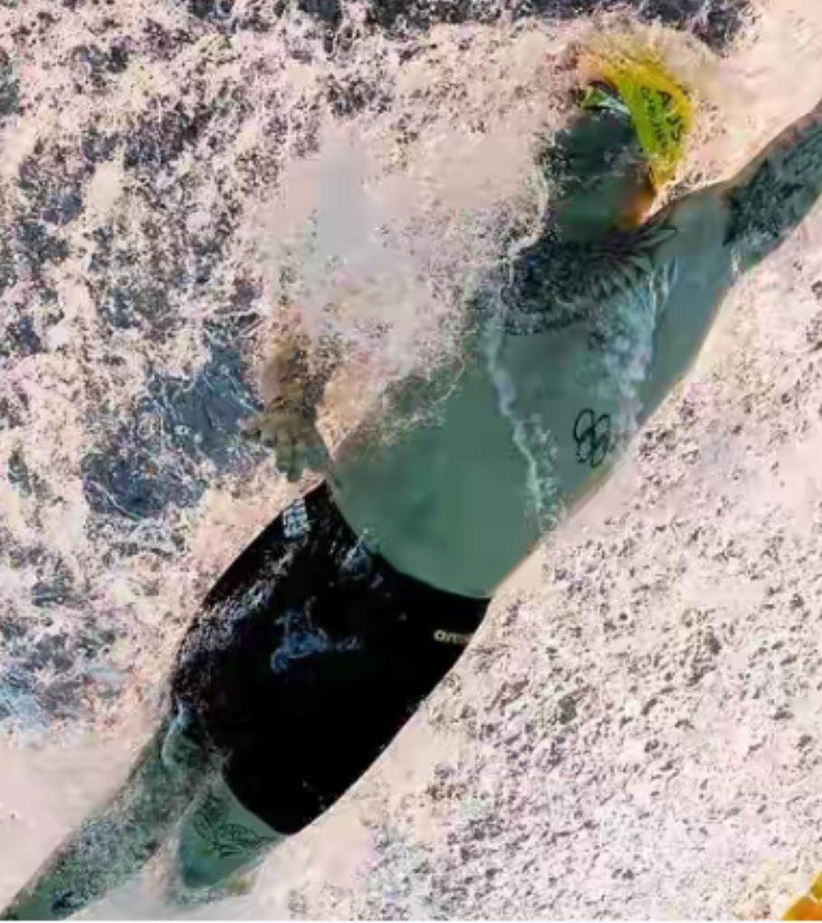 全运会400自爆大冷！18岁小将破纪录夺冠，潘展乐第5孙杨第6，评论区吵翻了。