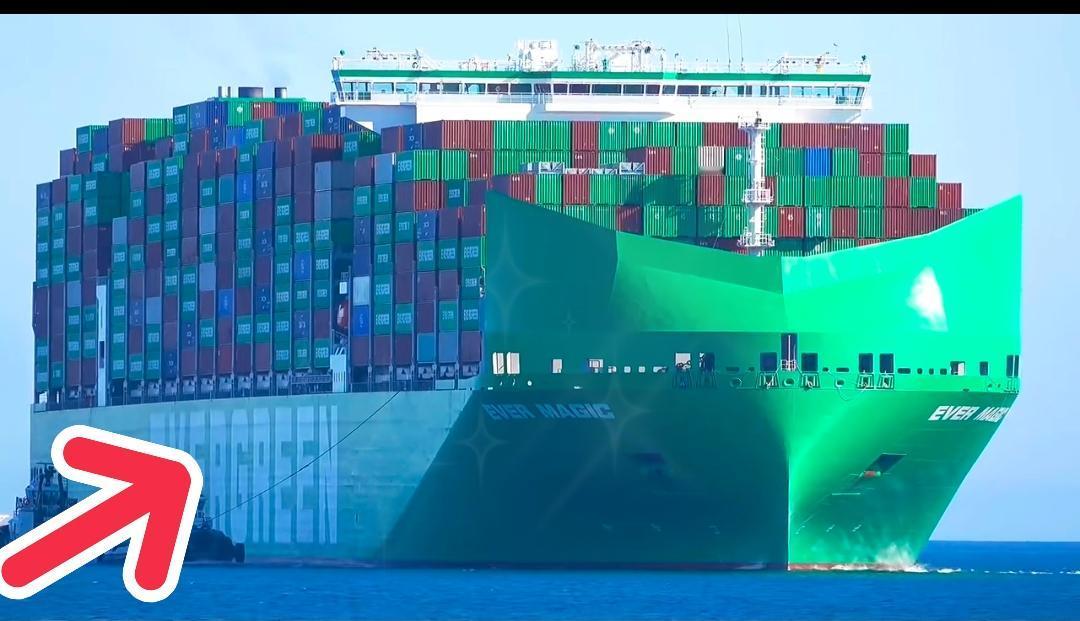 这几天那一双双眼睛，全死盯着长荣那艘船呢。都在赌会不会直接拦下来开箱，但我把话