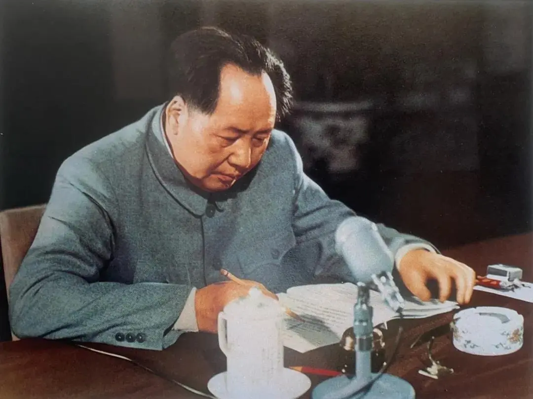 1949年刚解放那会儿，湖南茶叶研究所的杨开智给北京写了封信，信不是写给别人，是