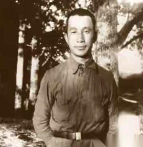 23年了，她以为儿子早就死在了外面，成了一捧黄土。结果几个当兵的突然进了院子，