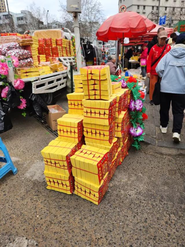 清明节大家一般都上坟（扫墓），上坟的意义你知道吗？一到清明节前后，大多数人们都