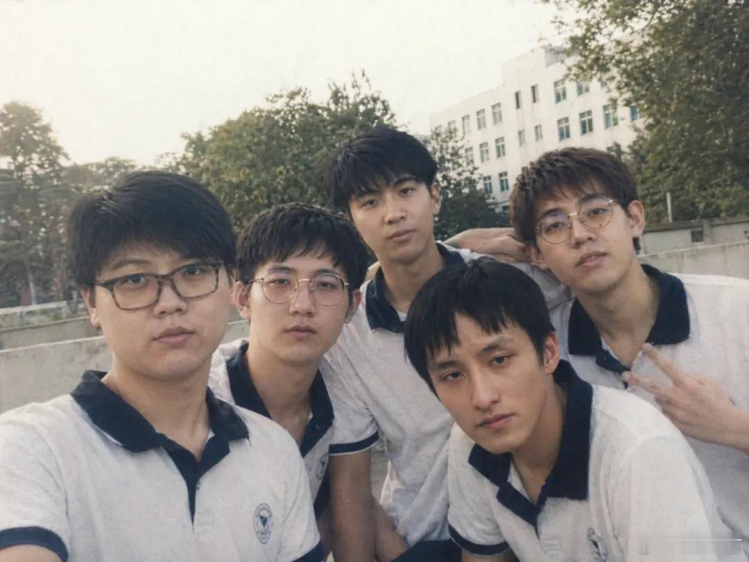 AI生成的TI8LGD五人组，查理斯最像，徐林森真的很有少年感dota2