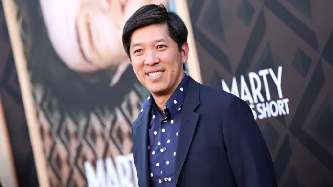Netflix电影部门大佬DanLin表示：那些还想要影院上映的导演，Netf
