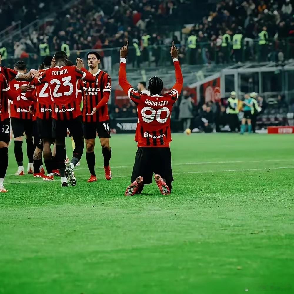 96分钟绝杀，亚伯拉罕抱着奖杯回家。2025年1月7日凌晨，沙特。AC米兰0比2